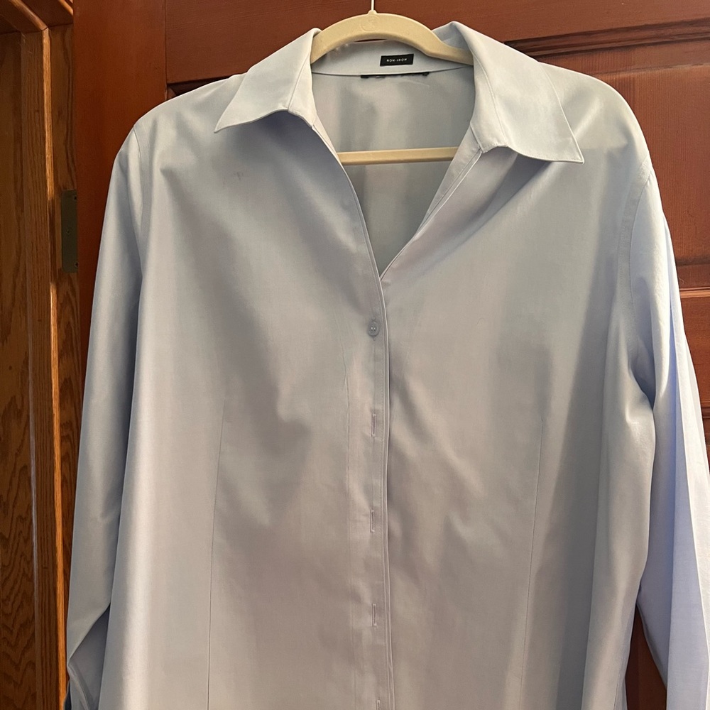Jones New York Light Blue Button-Up no-iron Shirt with cuffed sleeves in 18W.